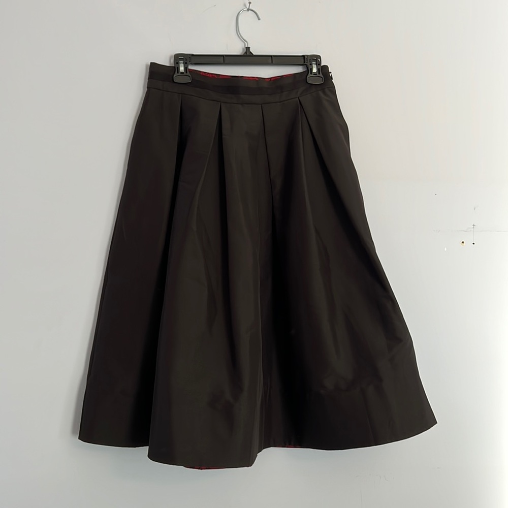 White House Black Market Taffeta skirt NWT